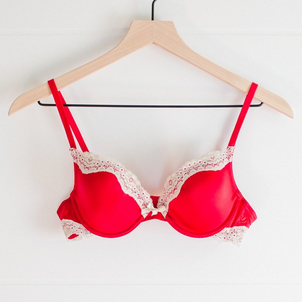 Aerie Red Katie Bra 34A Red Lace with Polka Dots